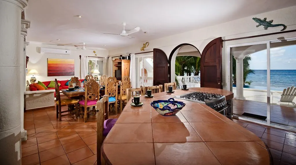 Chango Villa - Beachfront Cozumel